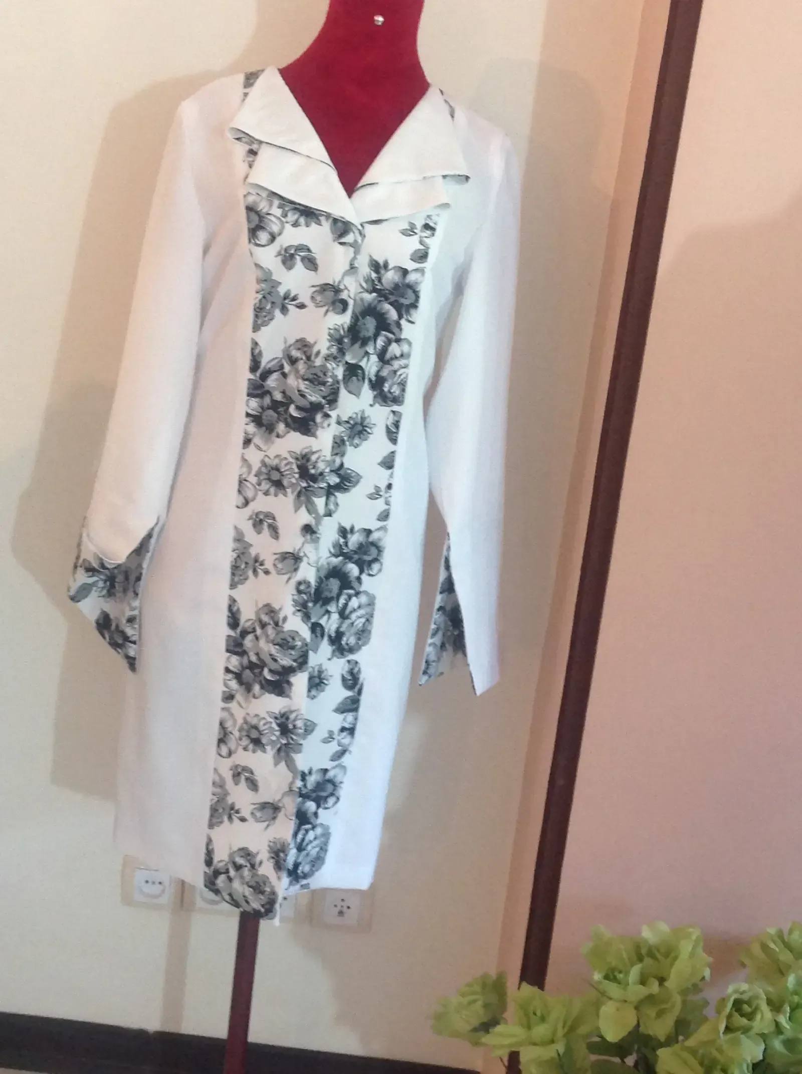 Floral-panel coat